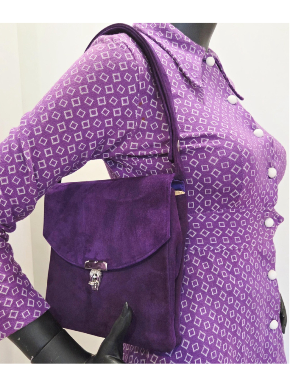 Vintage purple suede handbag Création par Rayand, Québec